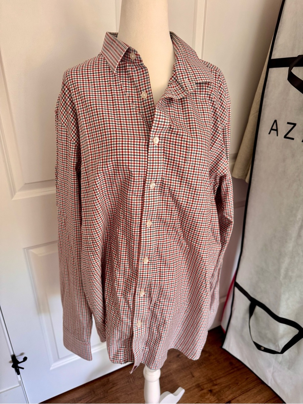 UNTUCKit Men's Red and White Check Casual Button-Down Shirt